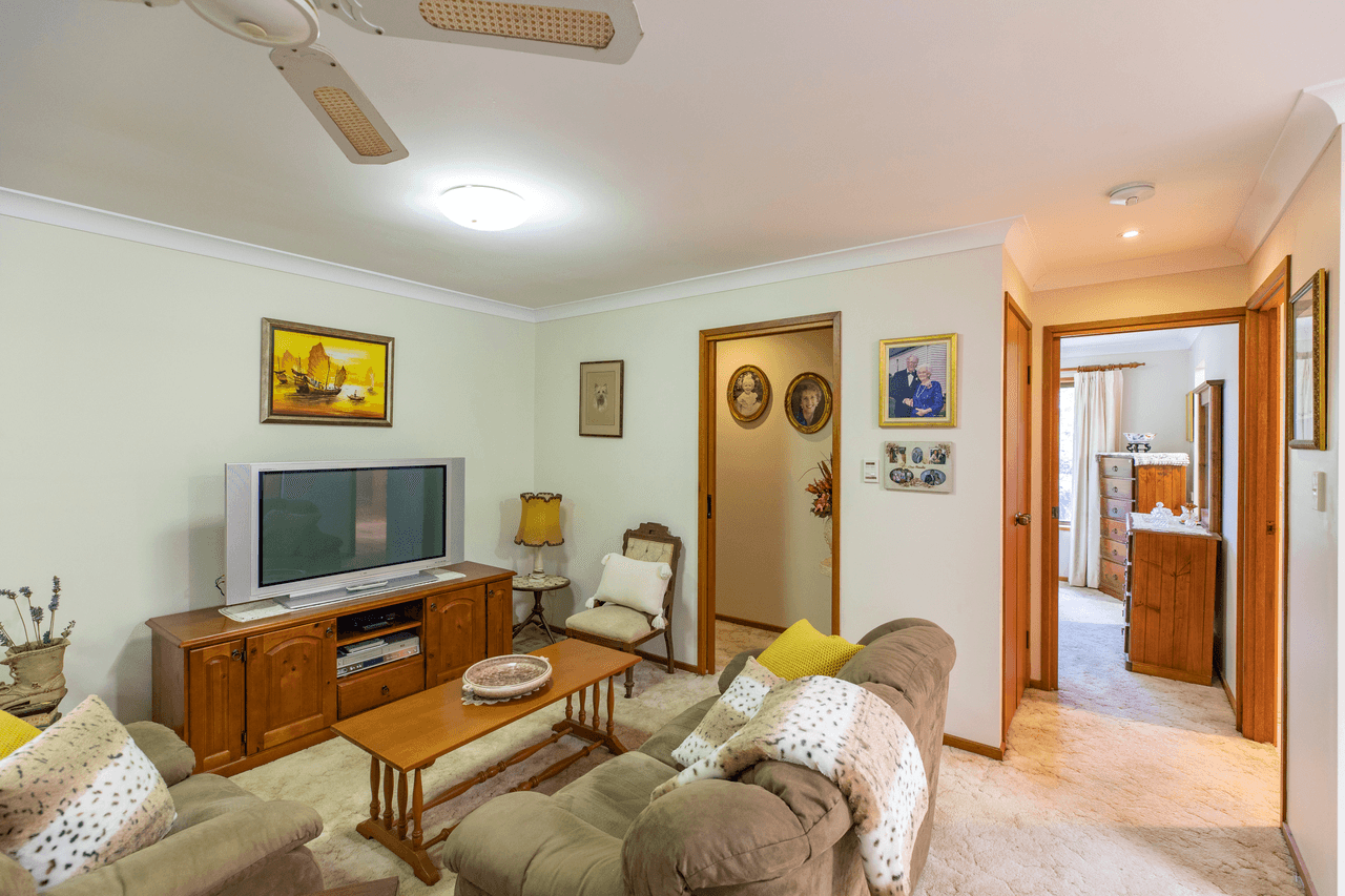 6 Hammond Drive, GAVEN, QLD 4211