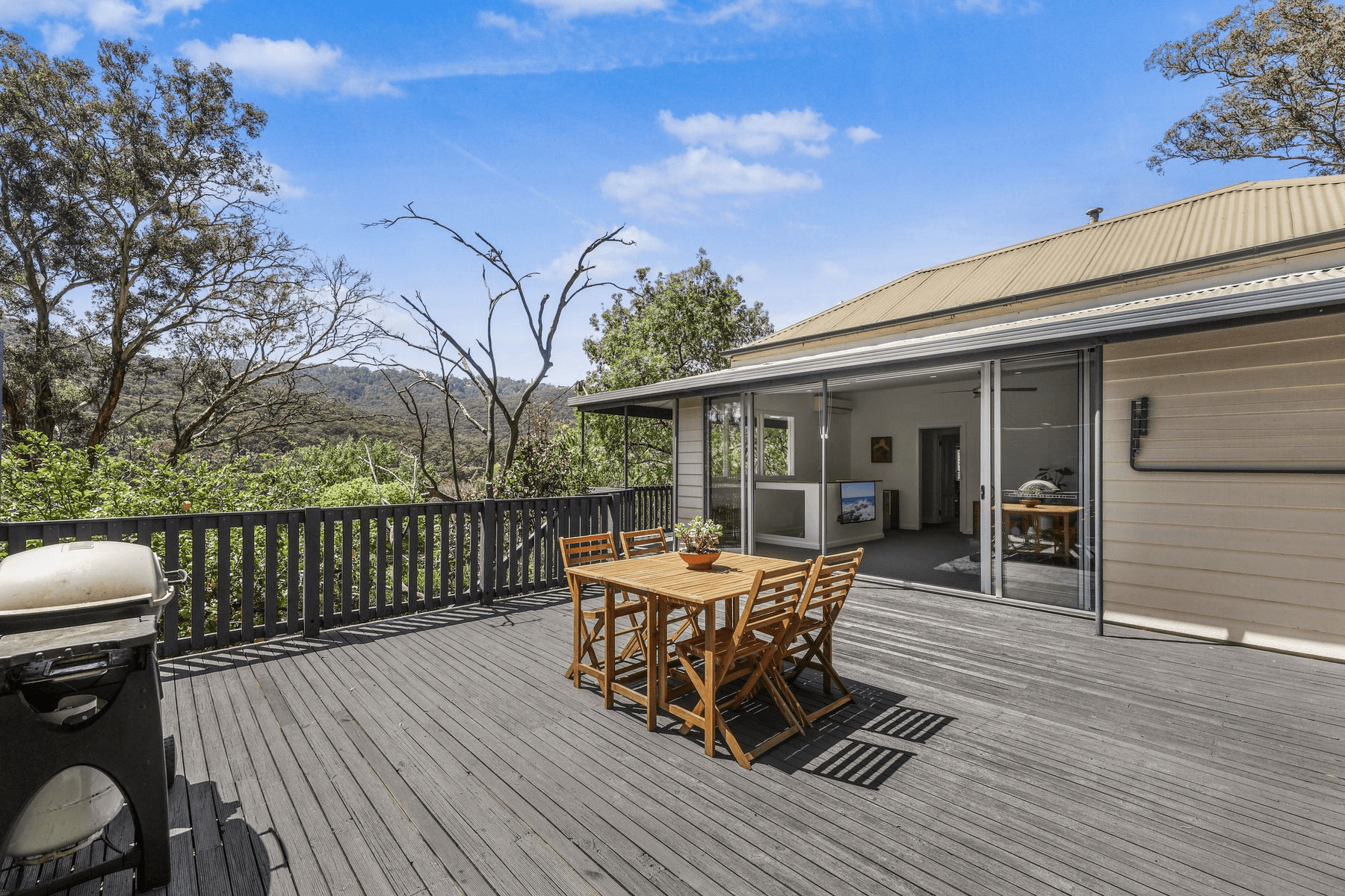 15 Ferndale Road, UPPER FERNTREE GULLY, VIC 3156