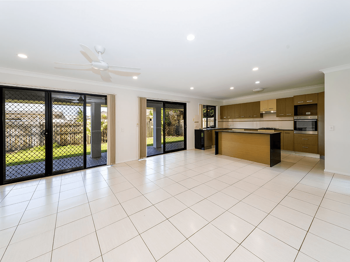 6 Captain Cook Street, URRAWEEN, QLD 4655