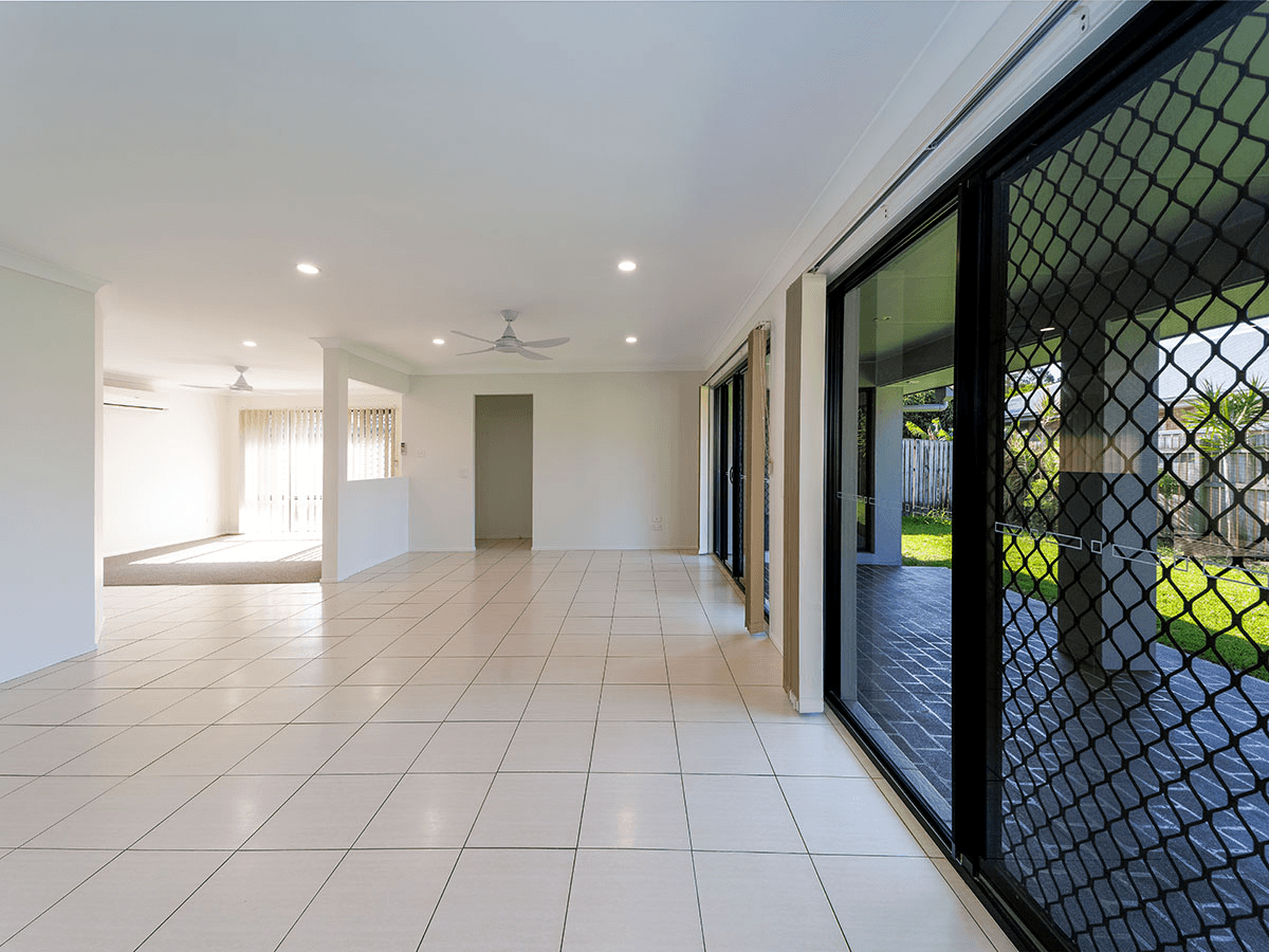 6 Captain Cook Street, URRAWEEN, QLD 4655