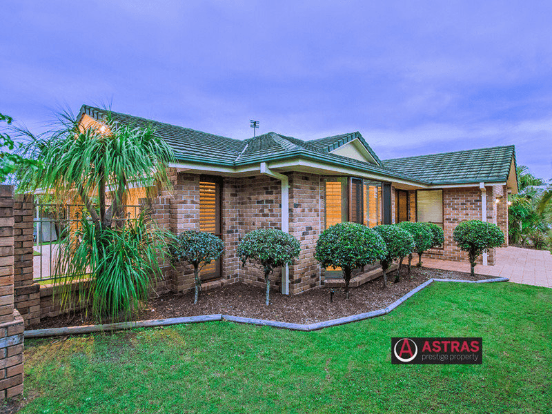 82 Martingale Circuit, Clear Island Waters, QLD 4226
