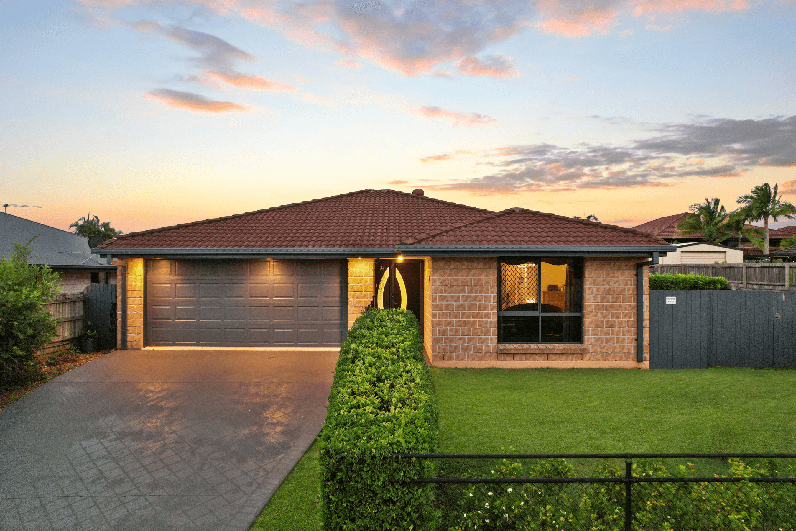 34 Lamberth Road East, HERITAGE PARK, QLD 4118