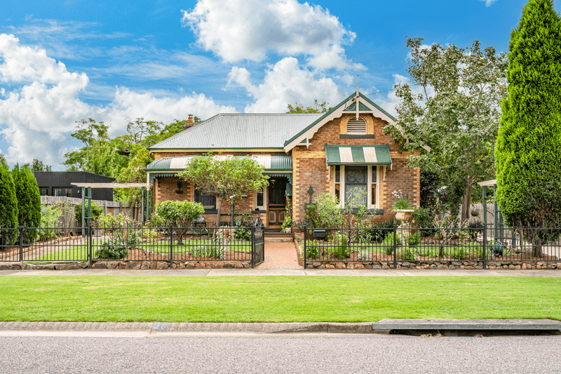 26 King Street, LORN, NSW 2320