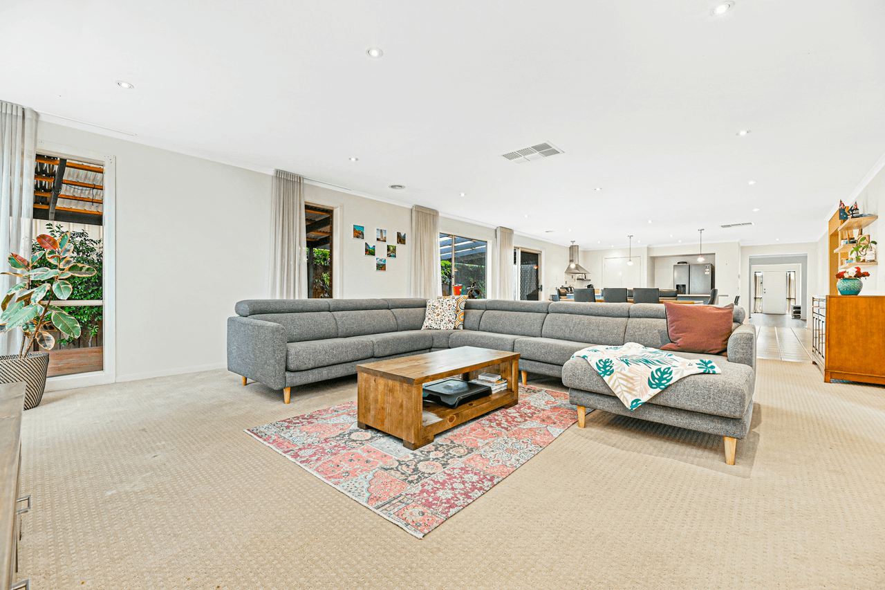 39 Homestead Road, BERWICK, VIC 3806