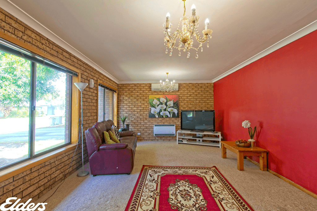 6 WOORARRA Road, WELSHPOOL, VIC 3966