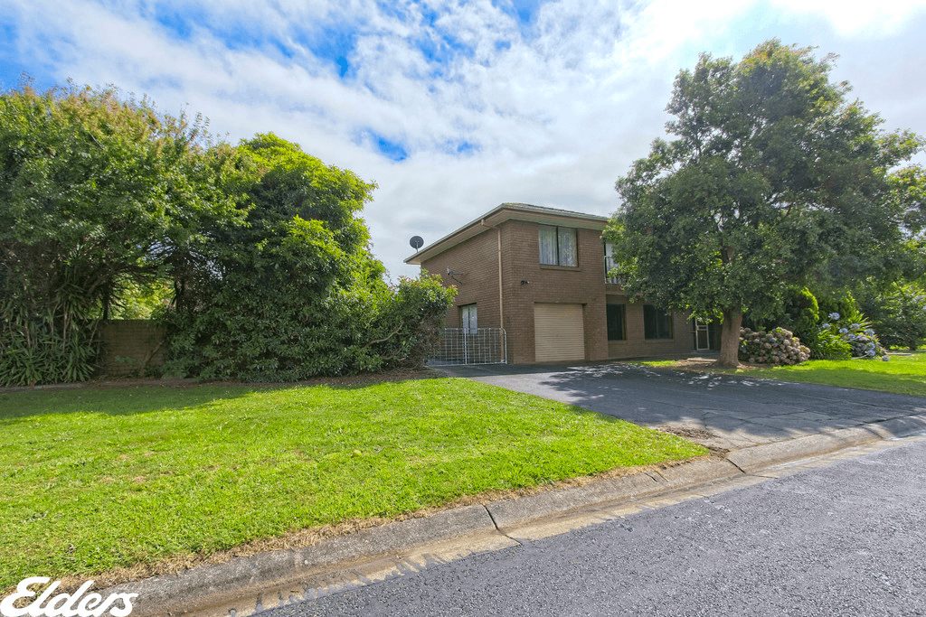 6 WOORARRA Road, WELSHPOOL, VIC 3966