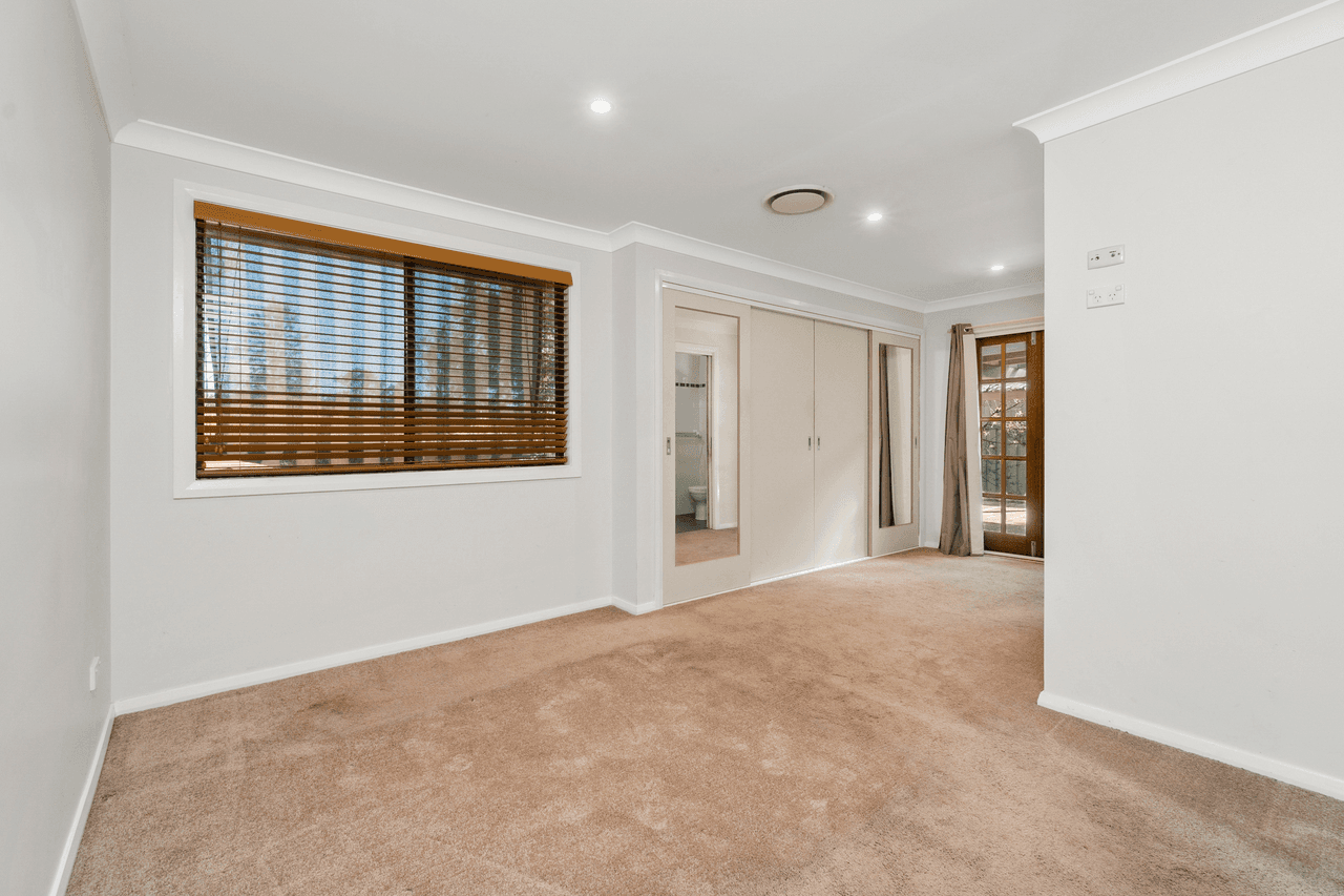 11 Nightingale Square, GLOSSODIA, NSW 2756