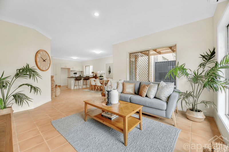 7 Toomba Place, Forest Lake, QLD 4078