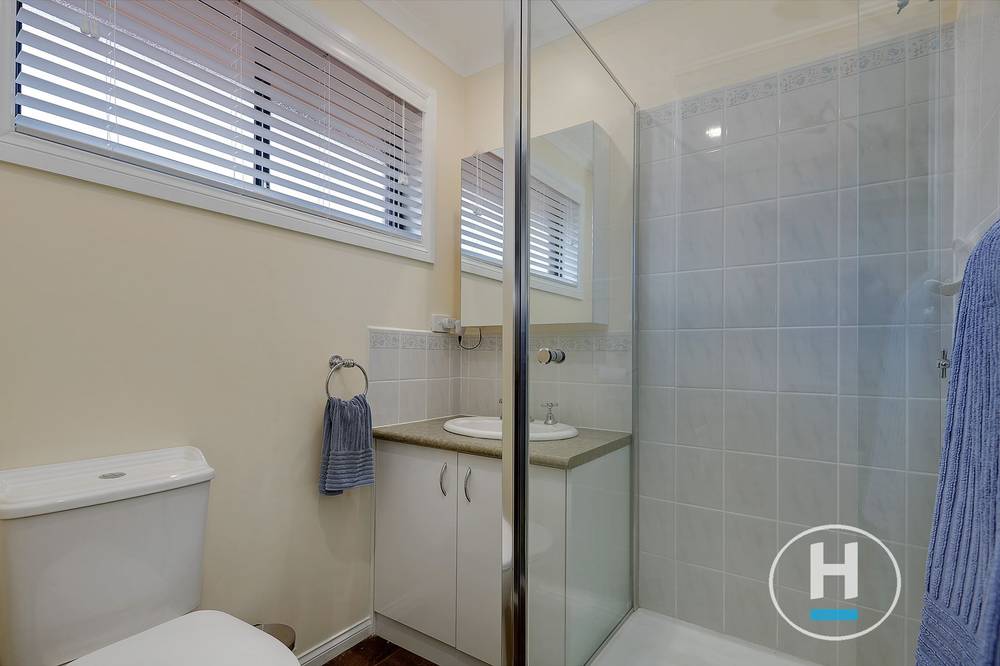 61 Rossiter Avenue, ROXBURGH PARK, VIC 3064
