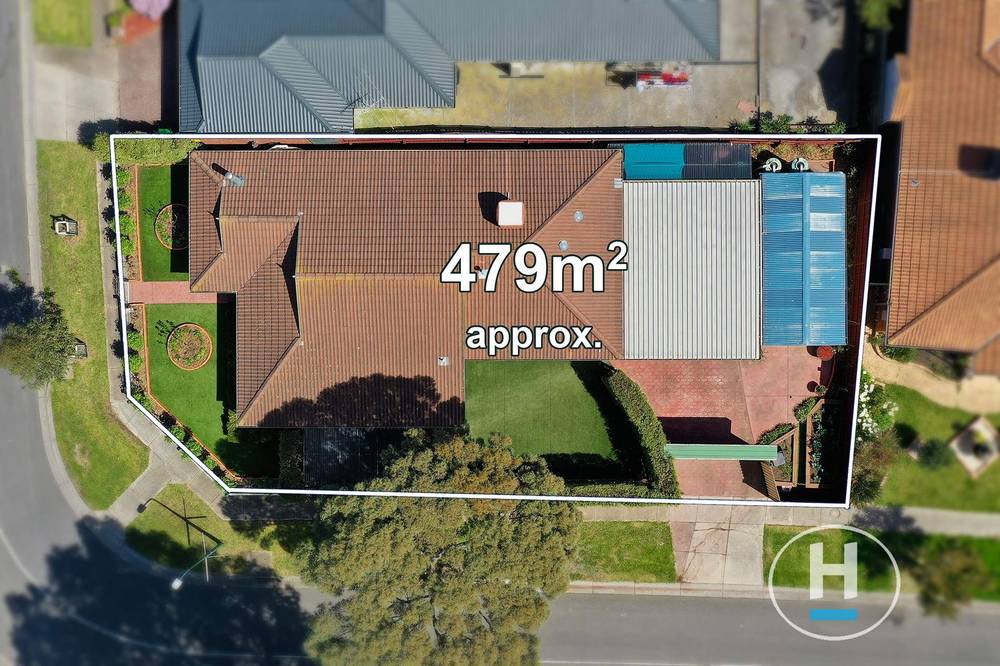 61 Rossiter Avenue, ROXBURGH PARK, VIC 3064