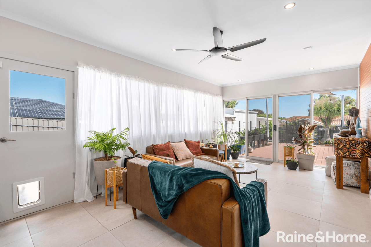 9 Peony Court, MORPHETT VALE, SA 5162