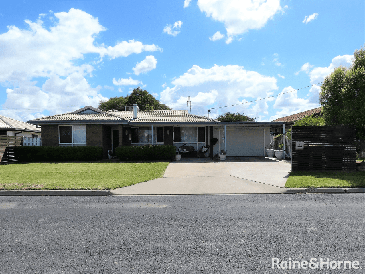 51 Brigalow Drive, MOREE, NSW 2400