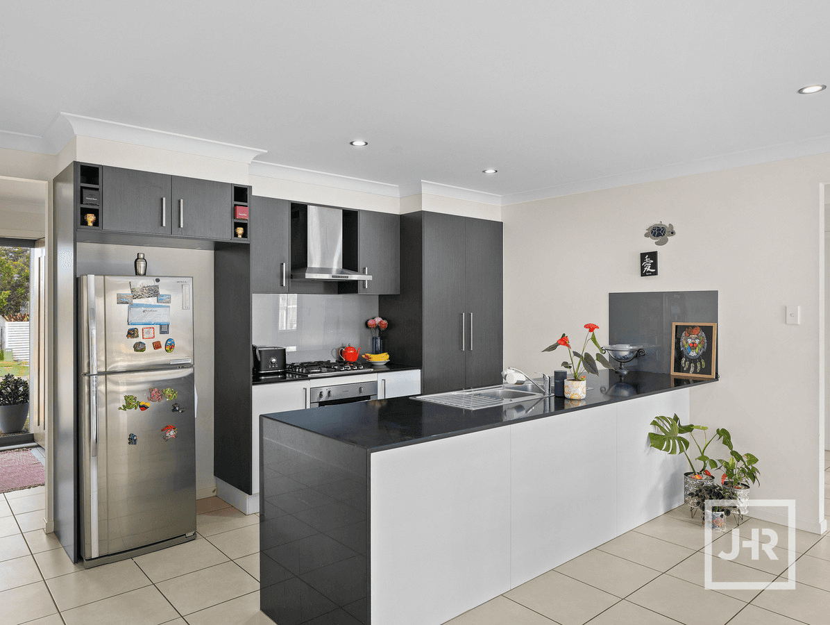 17 Cypress Circuit, COOMERA, QLD 4209