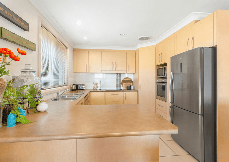 8 Melaleuca Place, TAREE, NSW 2430