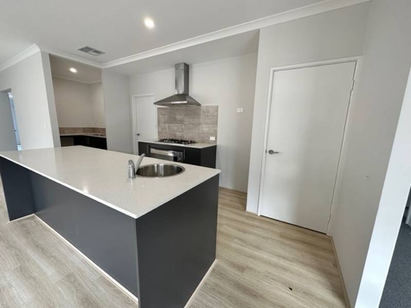 24 Wellspring Road, BALDIVIS, WA 6171