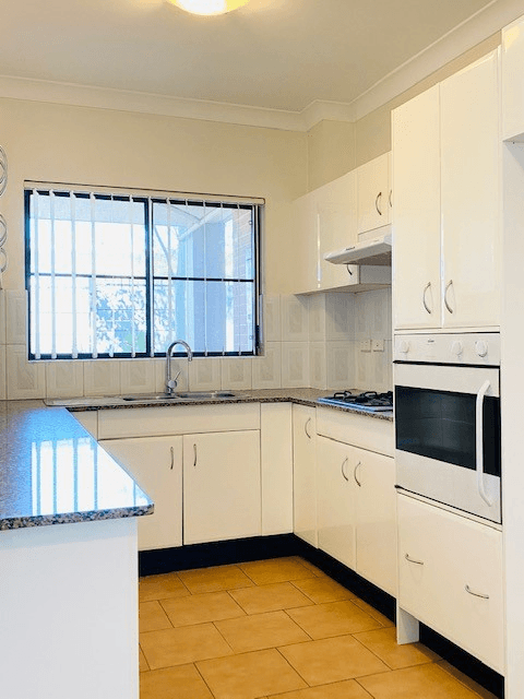 9/2-4 Railway Parade North, KOGARAH, NSW 2217