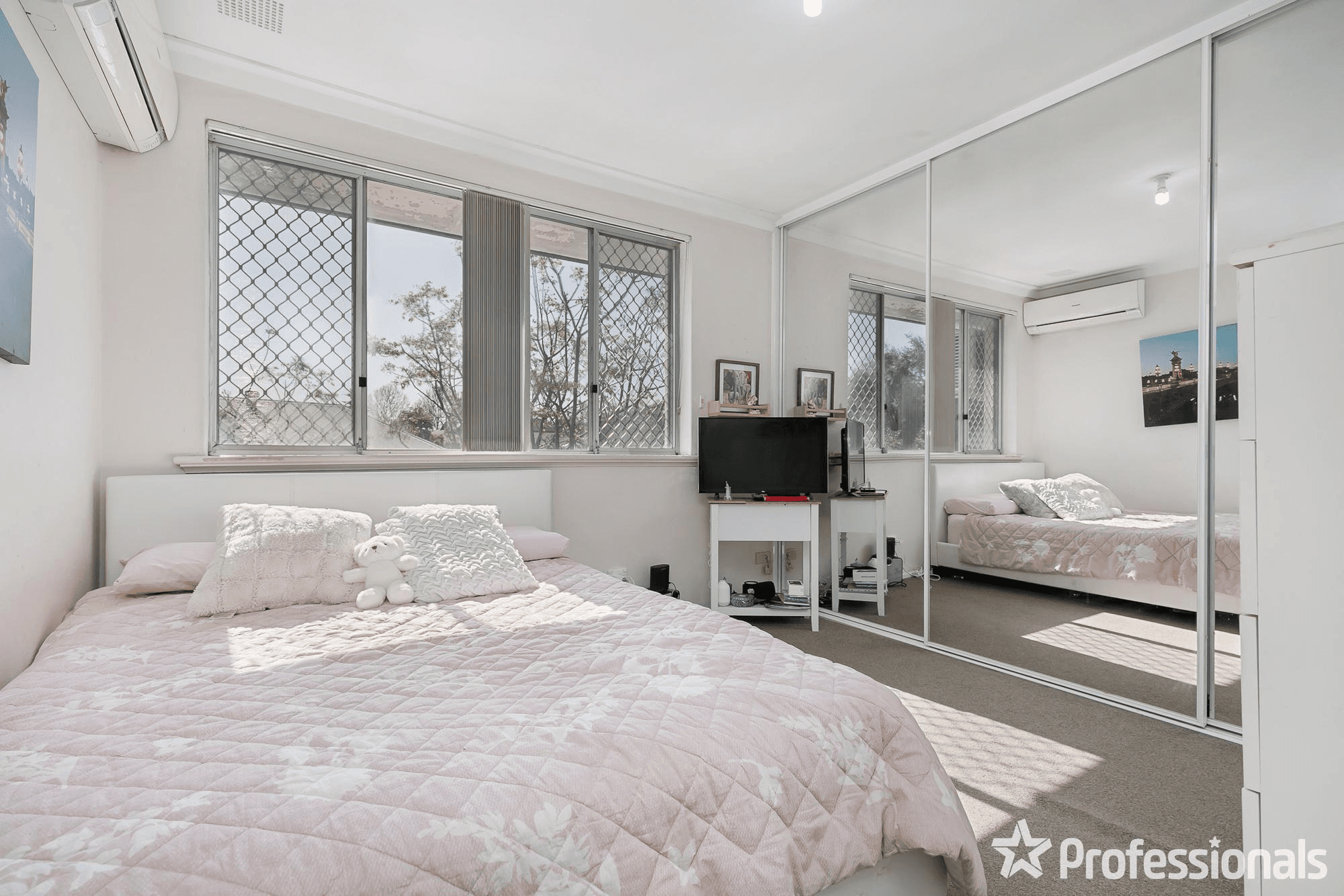 2/24 Melinga Court, KARAWARA, WA 6152