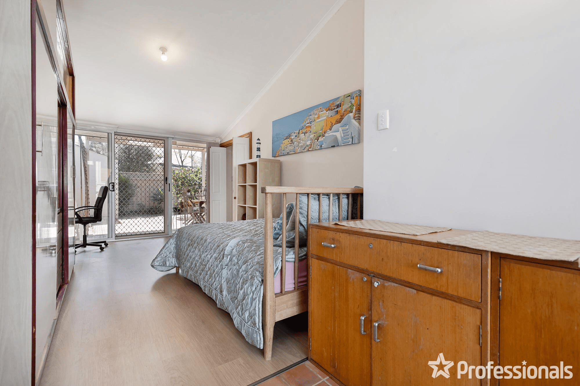 2/24 Melinga Court, KARAWARA, WA 6152