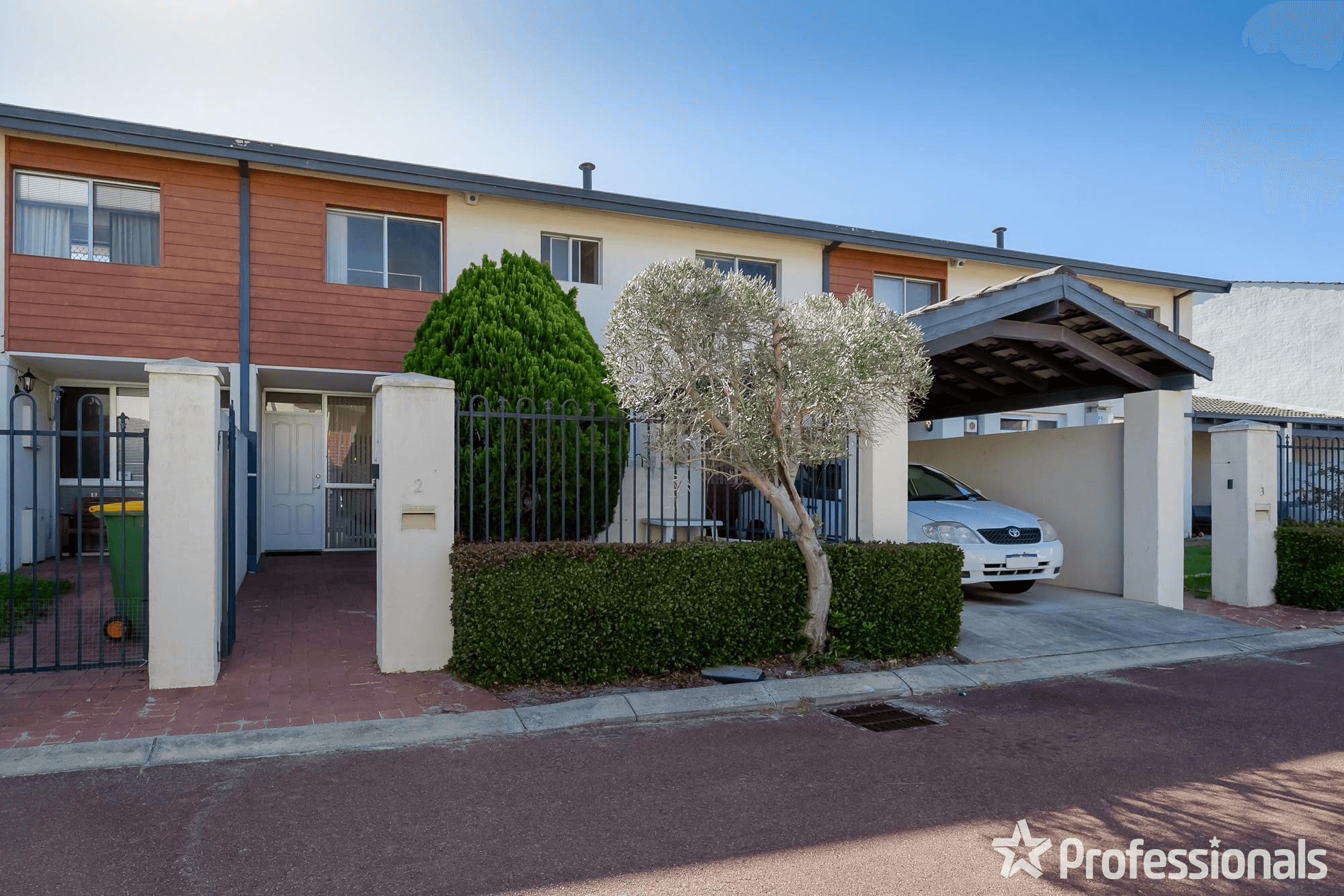 2/24 Melinga Court, KARAWARA, WA 6152