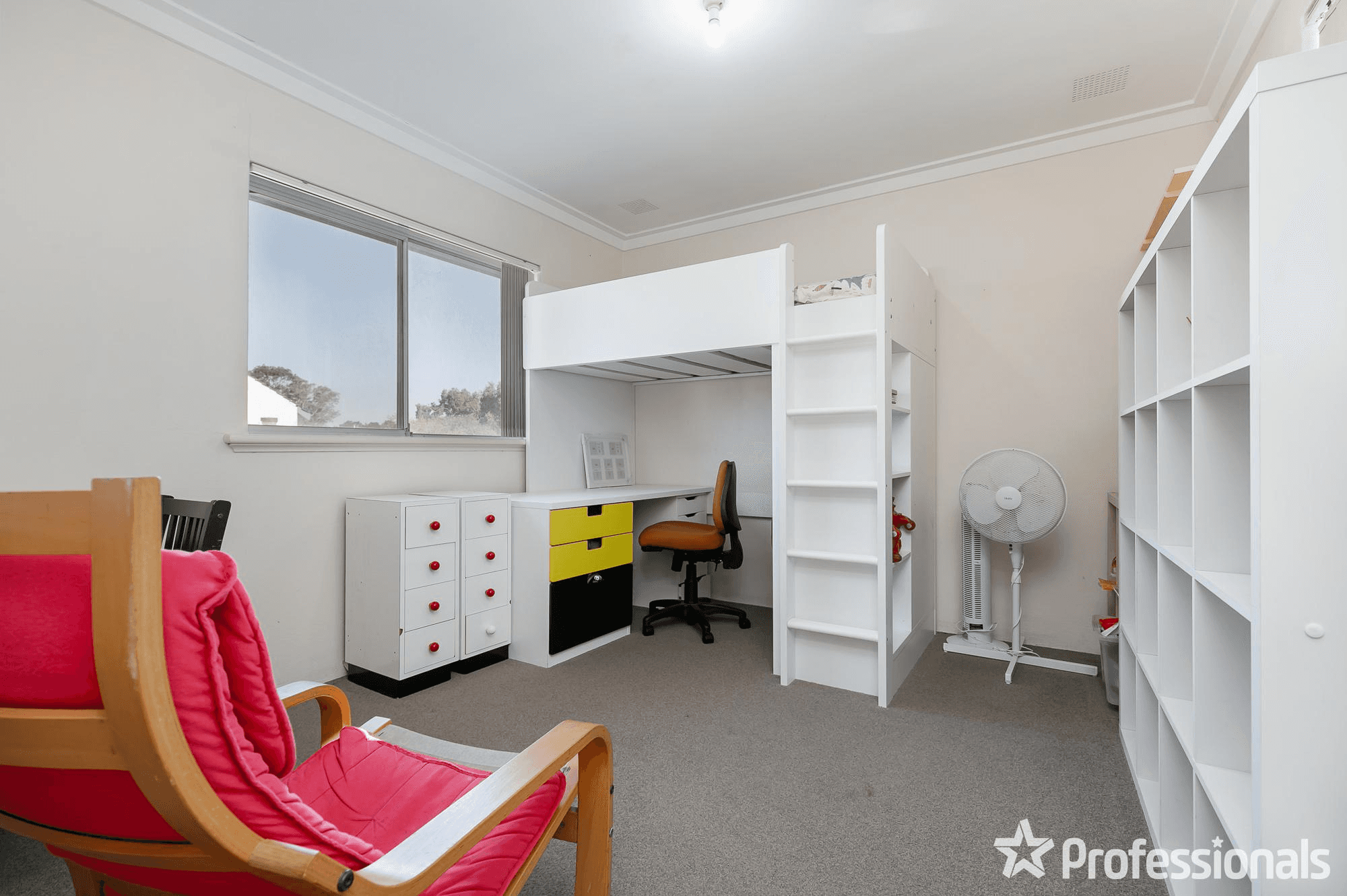 2/24 Melinga Court, KARAWARA, WA 6152