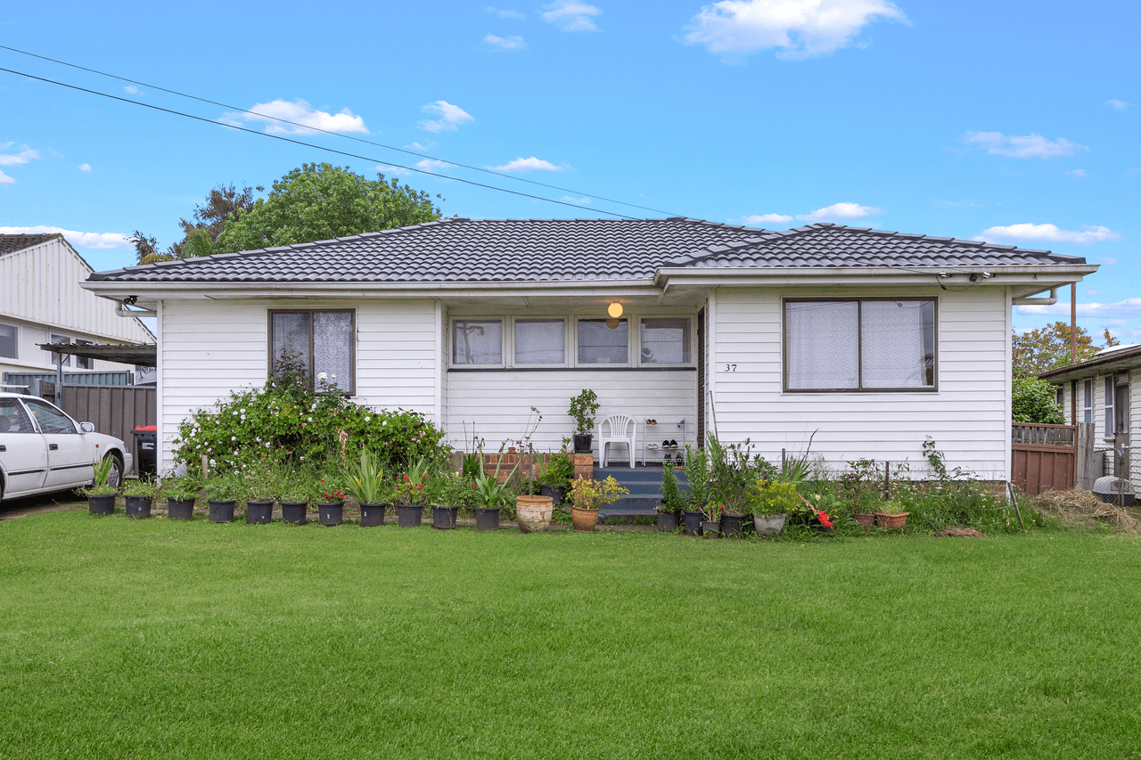 35 & 37 Reserve Road, CASULA, NSW 2170