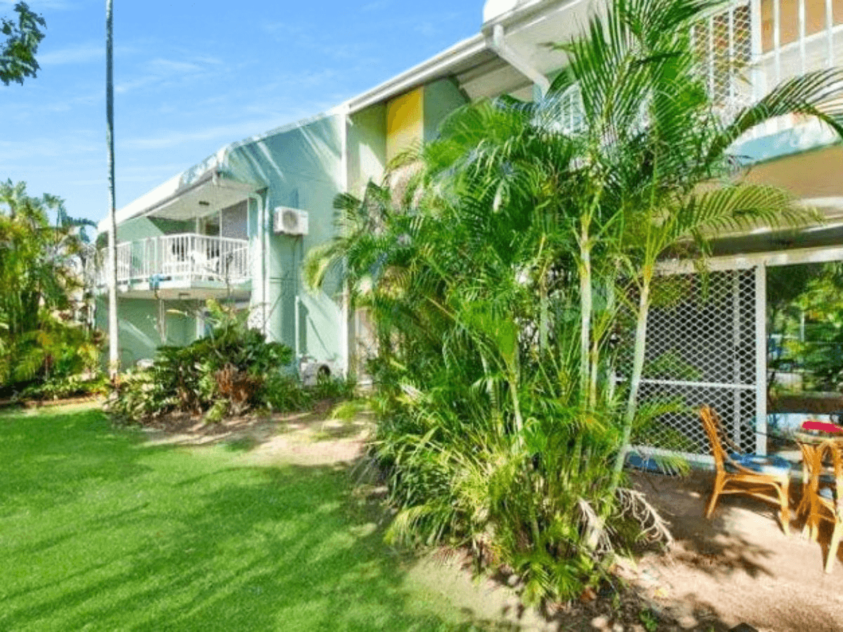 30/1-19 Poinciana Street, HOLLOWAYS BEACH, QLD 4878