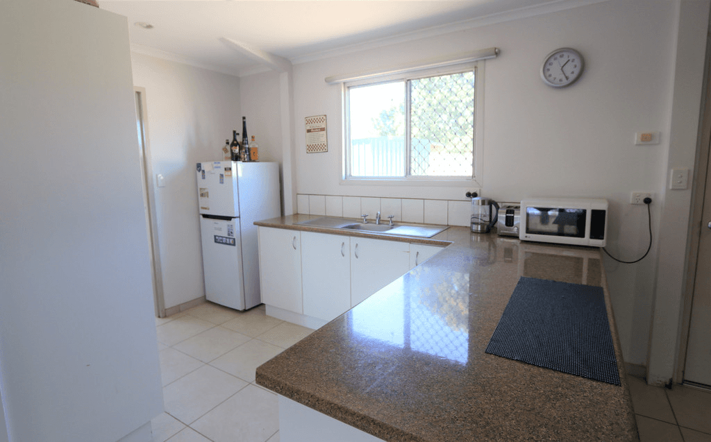 8  Fuller Crescent, KATHERINE, NT 0850