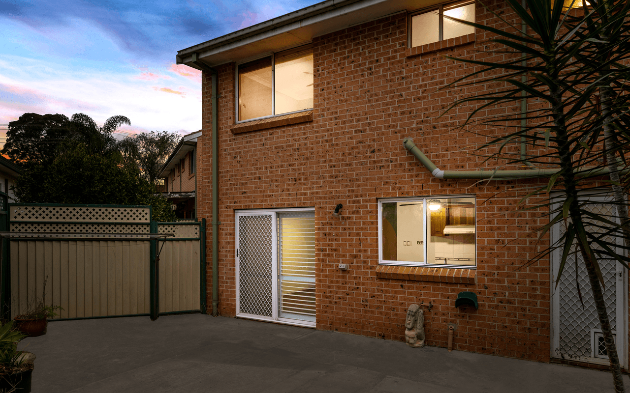 3/12 Parliament Road, MACQUARIE FIELDS, NSW 2564