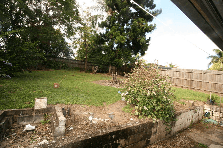10 Goonyella Avenue, SARINA, QLD 4737