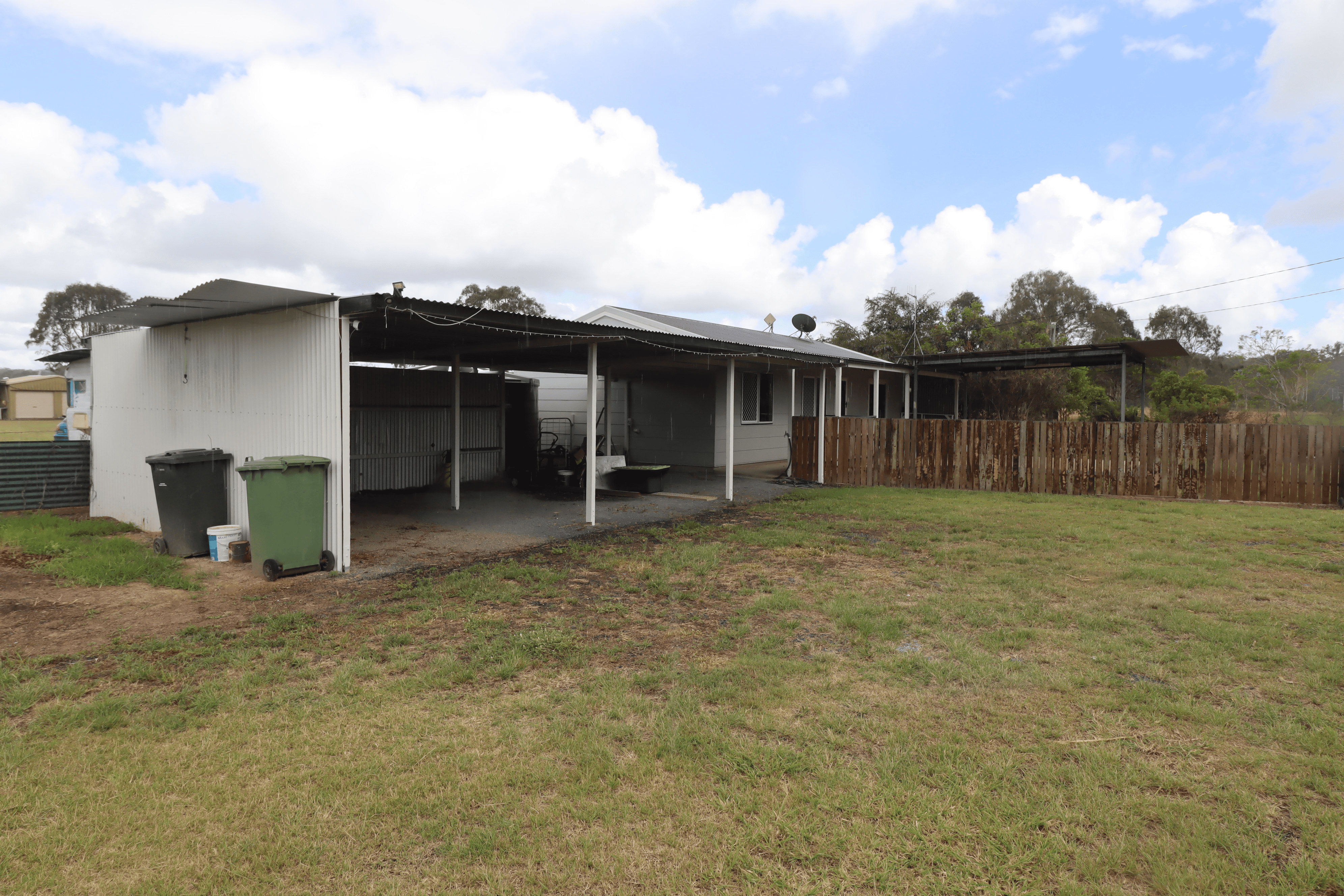 76 Mill Road, AVONDALE, QLD 4670