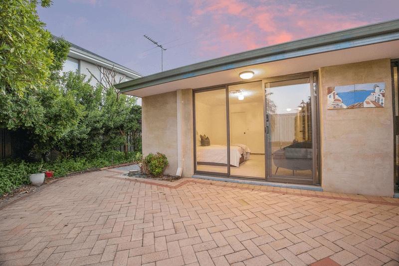 4/74 Matheson Road, Applecross, WA 6153