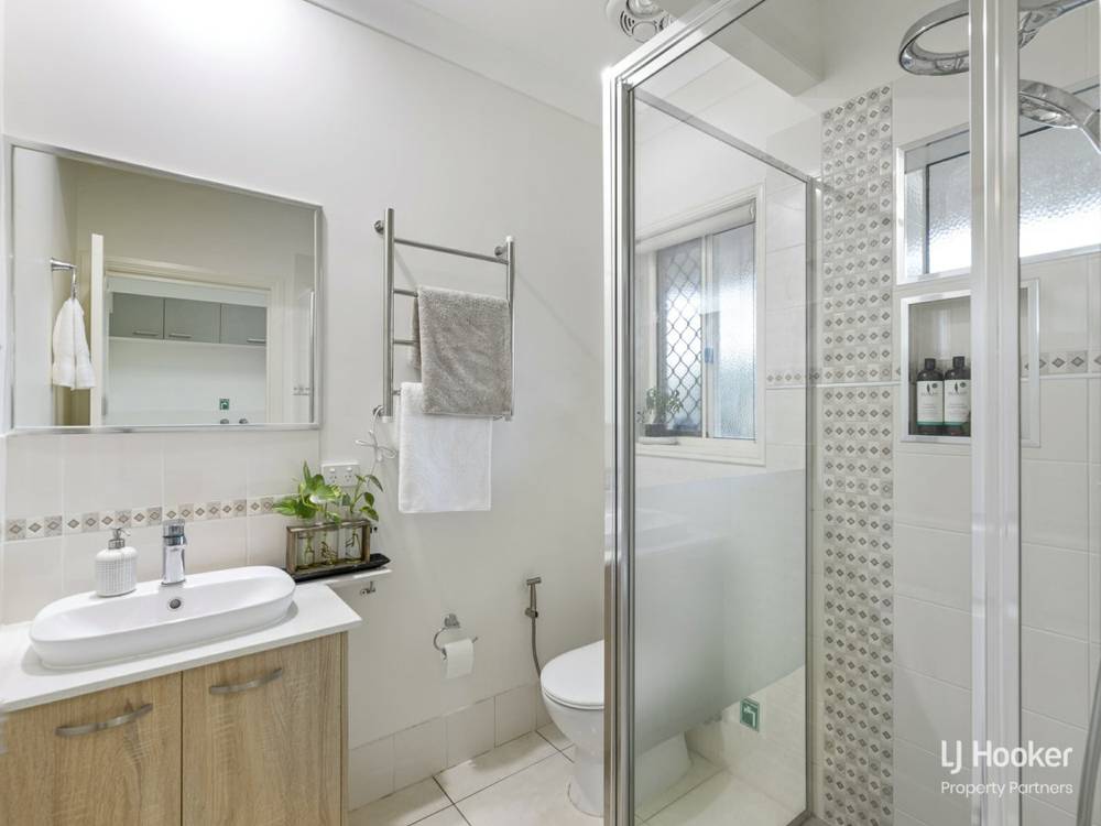 22 Avonlea Place, EIGHT MILE PLAINS, QLD 4113