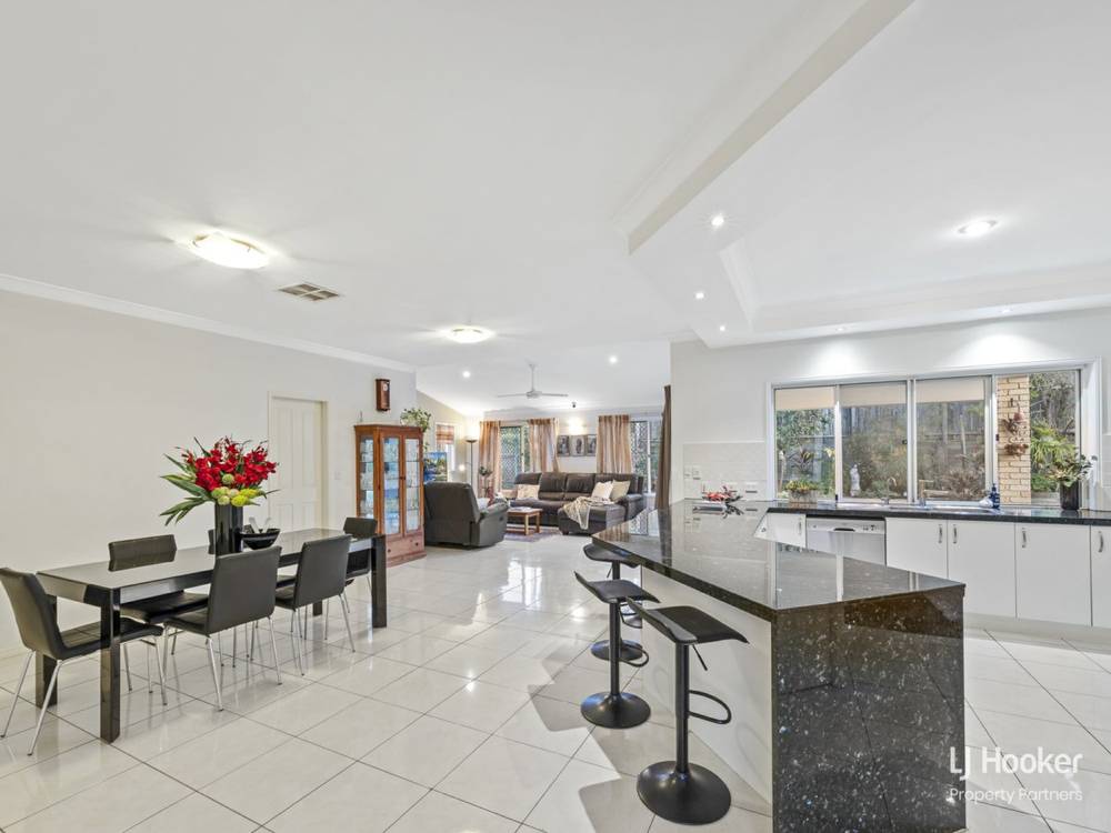 22 Avonlea Place, EIGHT MILE PLAINS, QLD 4113