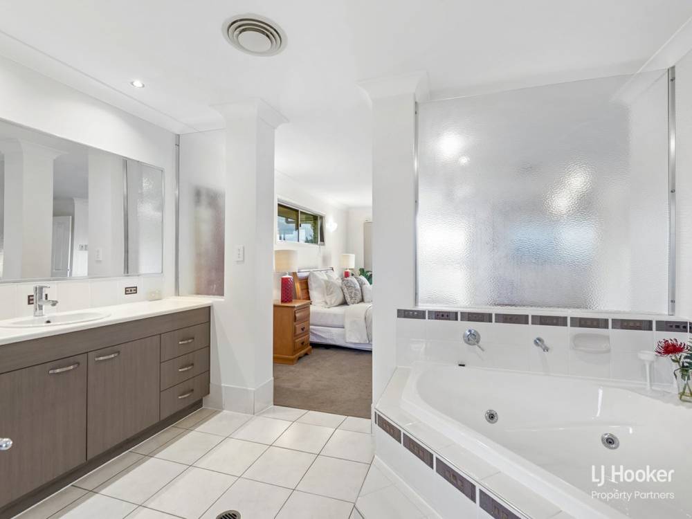22 Avonlea Place, EIGHT MILE PLAINS, QLD 4113