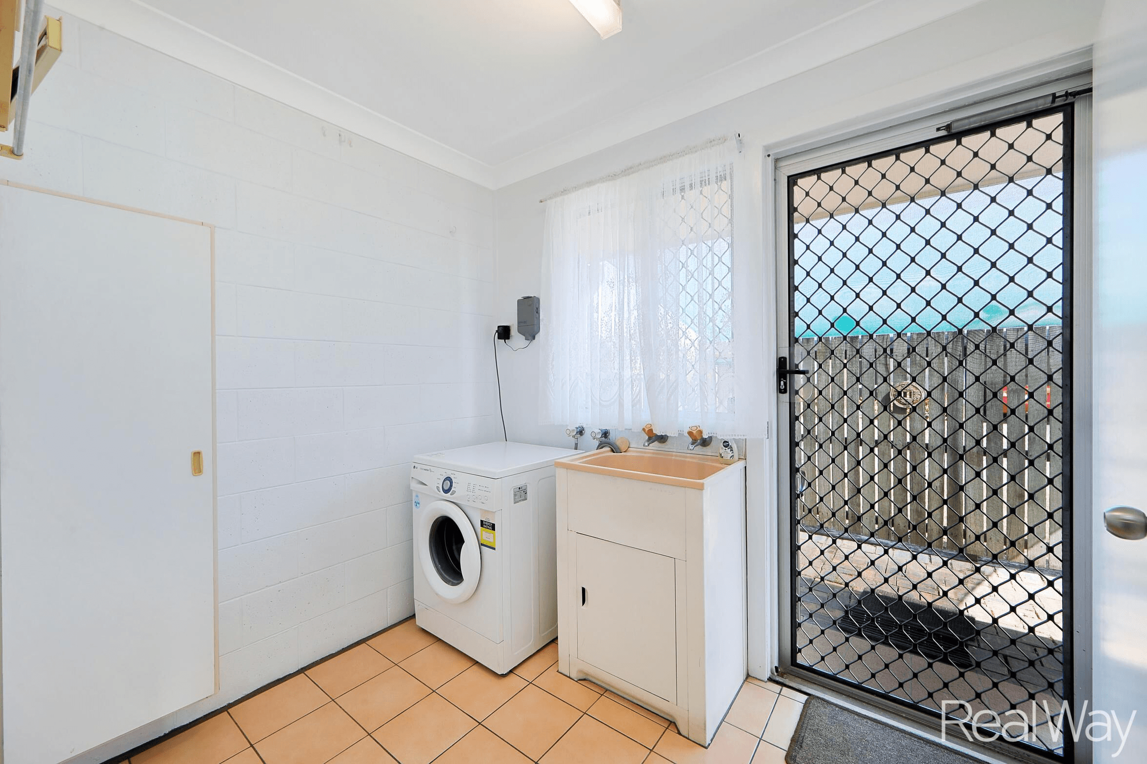 1A Thomsen Street, Millbank, QLD 4670