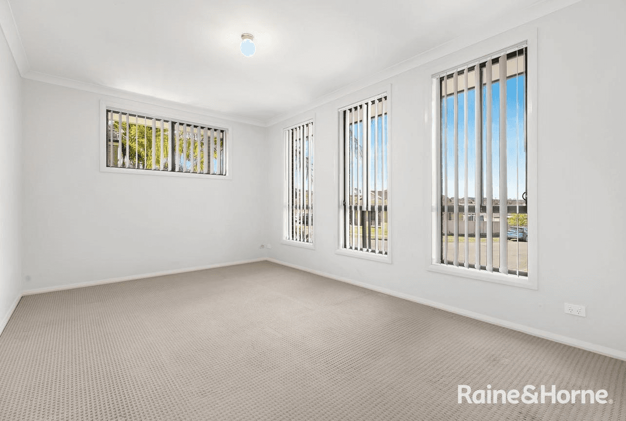 43 Billabong Drive, CAMERON PARK, NSW 2285