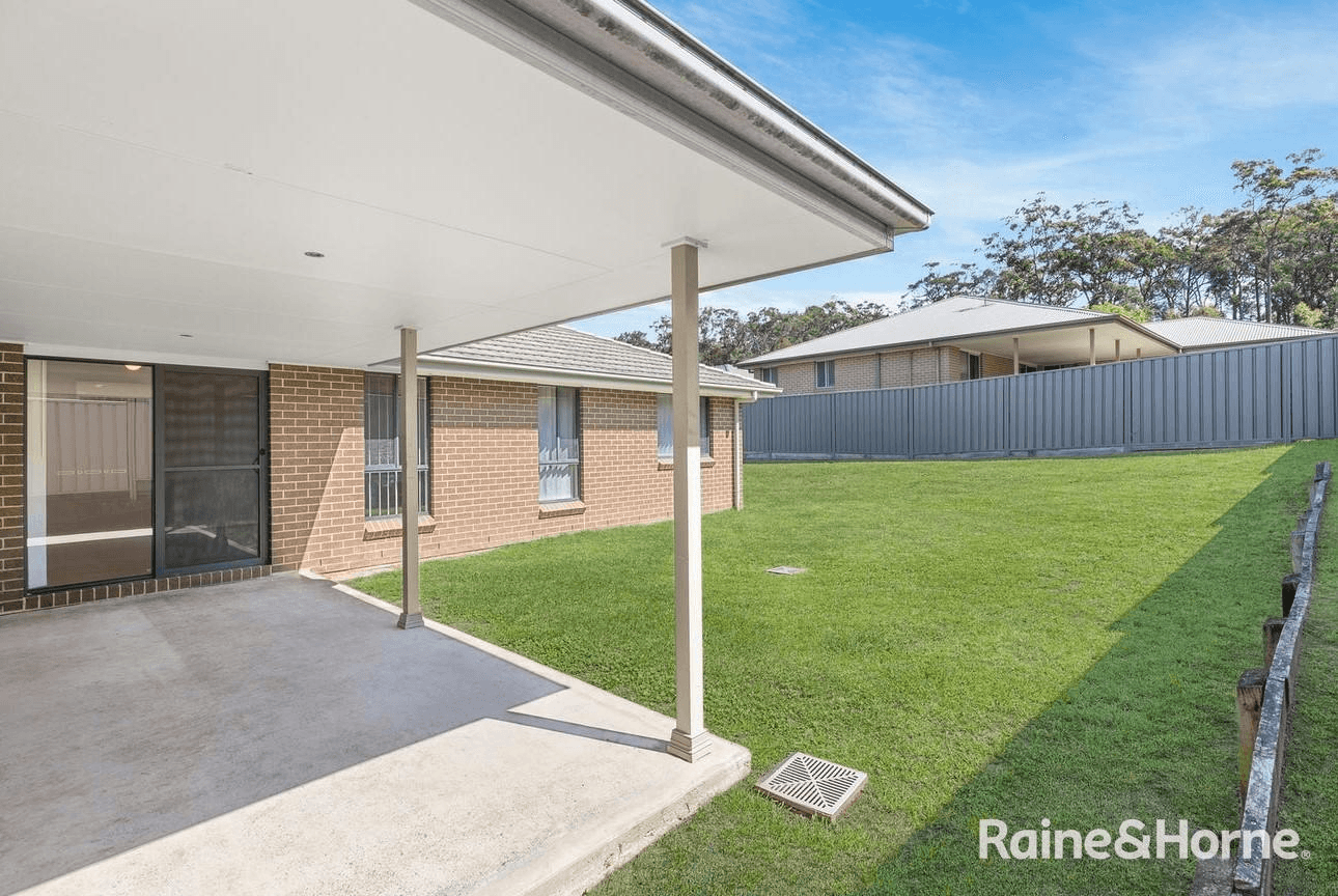 43 Billabong Drive, CAMERON PARK, NSW 2285