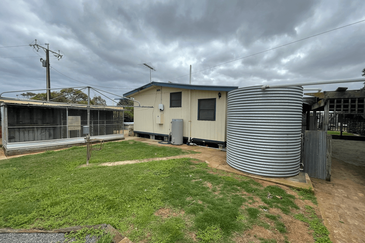 26 Kennett Road, Murray Bridge East, SA 5253