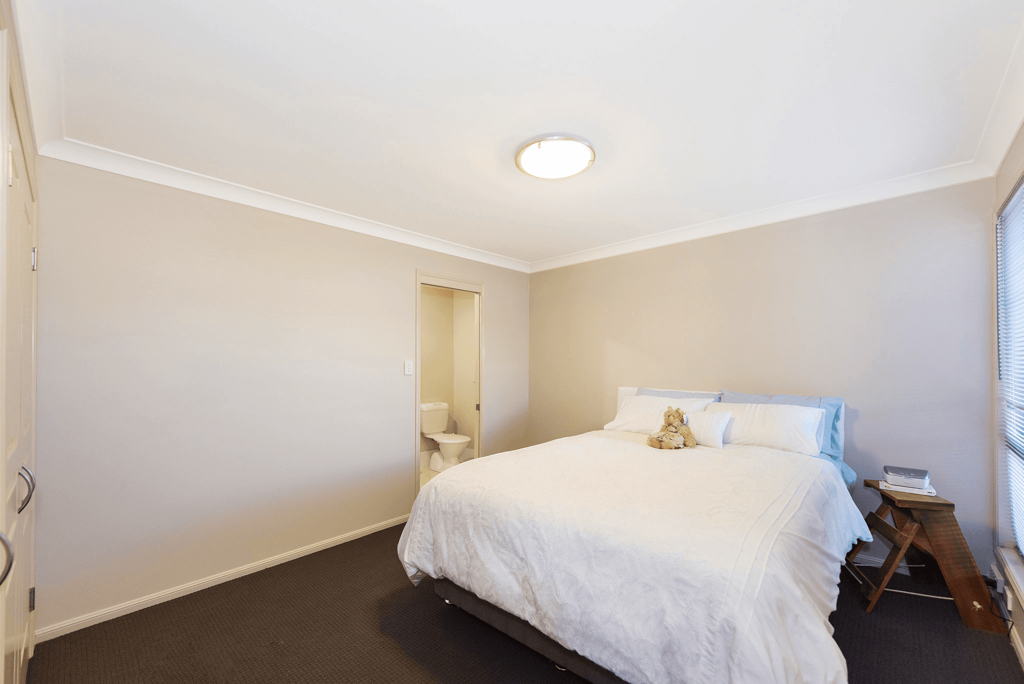 Unit 1/16 Sambar Ct, Kearneys Spring, QLD 4350