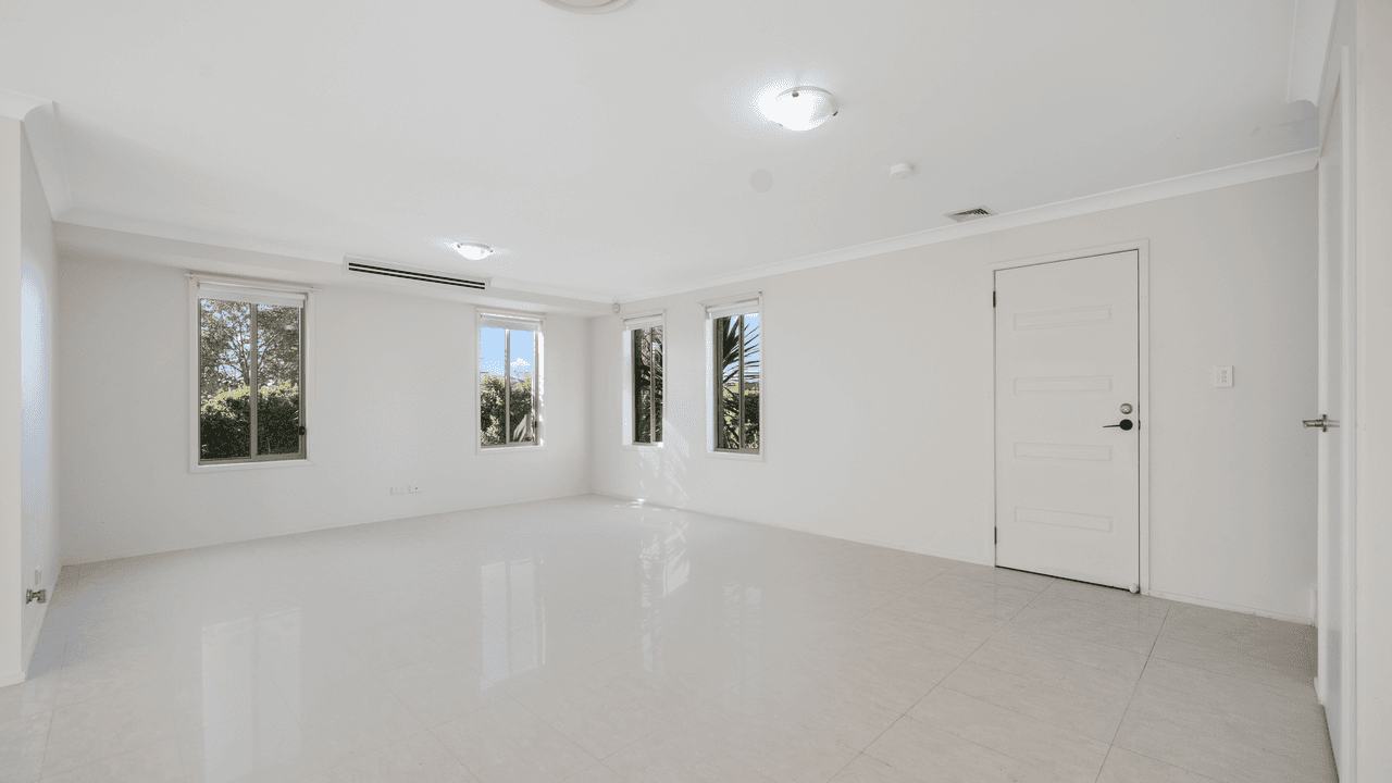 21 Talana Hill Drive, EDMONDSON PARK, NSW 2174