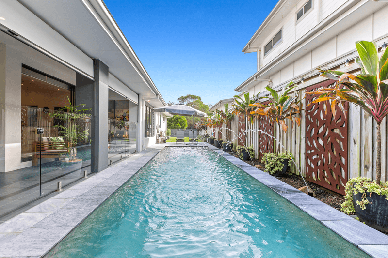 19 Laceflower Parade, CASUARINA, NSW 2487