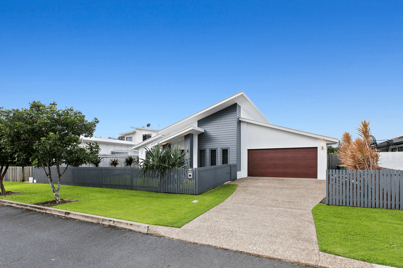 19 Laceflower Parade, CASUARINA, NSW 2487