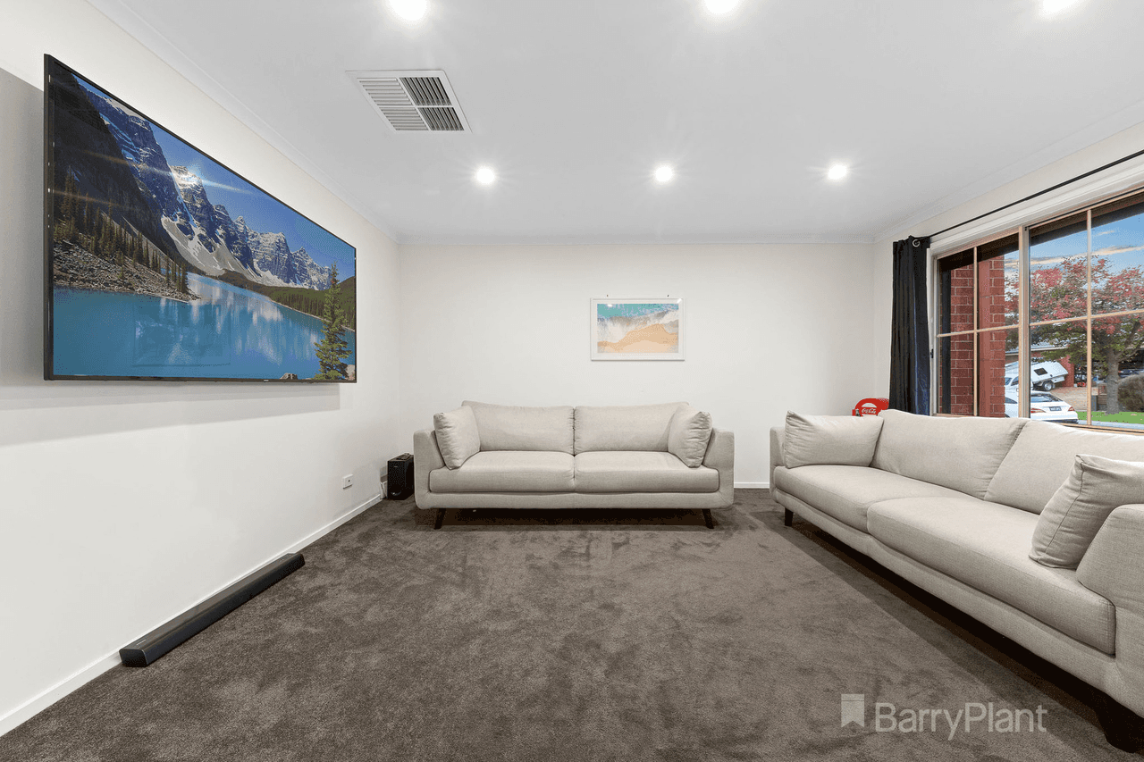 30 Deanswood Way, Narre Warren, VIC 3805