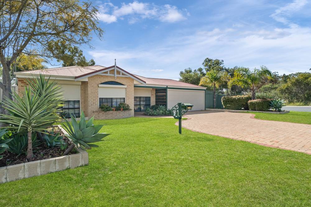 2 Mangrove Circuit, BANKSIA GROVE, WA 6031