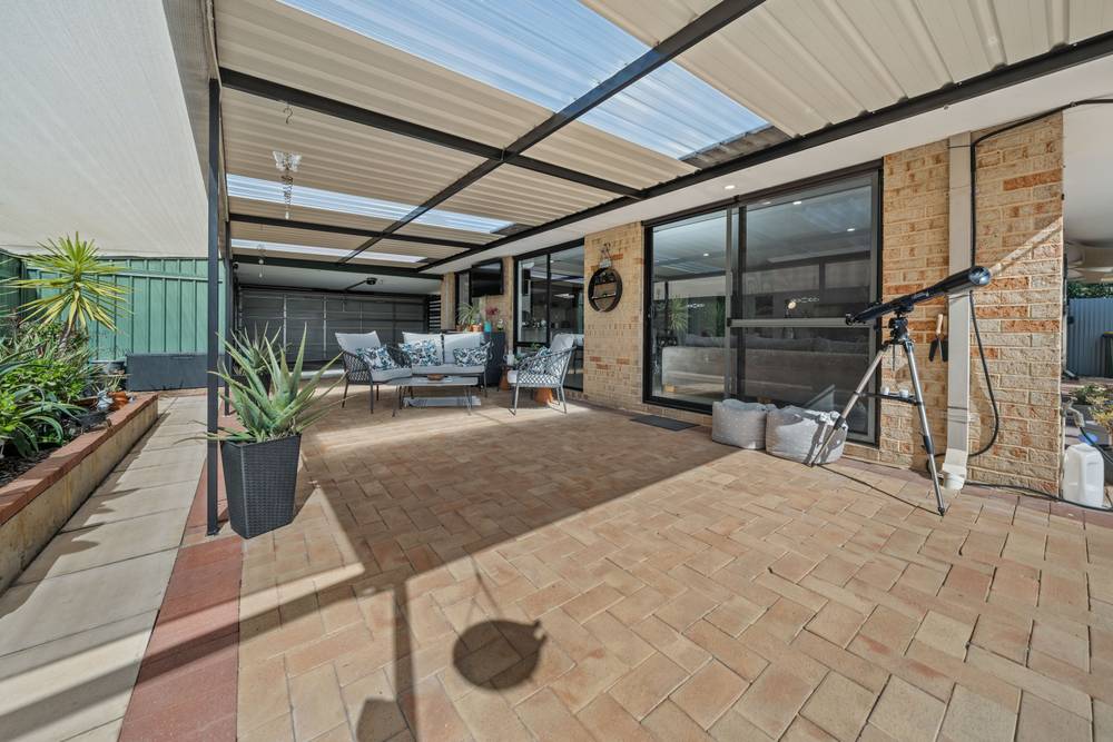 2 Mangrove Circuit, BANKSIA GROVE, WA 6031