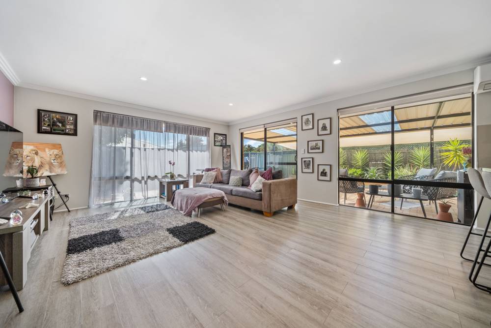 2 Mangrove Circuit, BANKSIA GROVE, WA 6031
