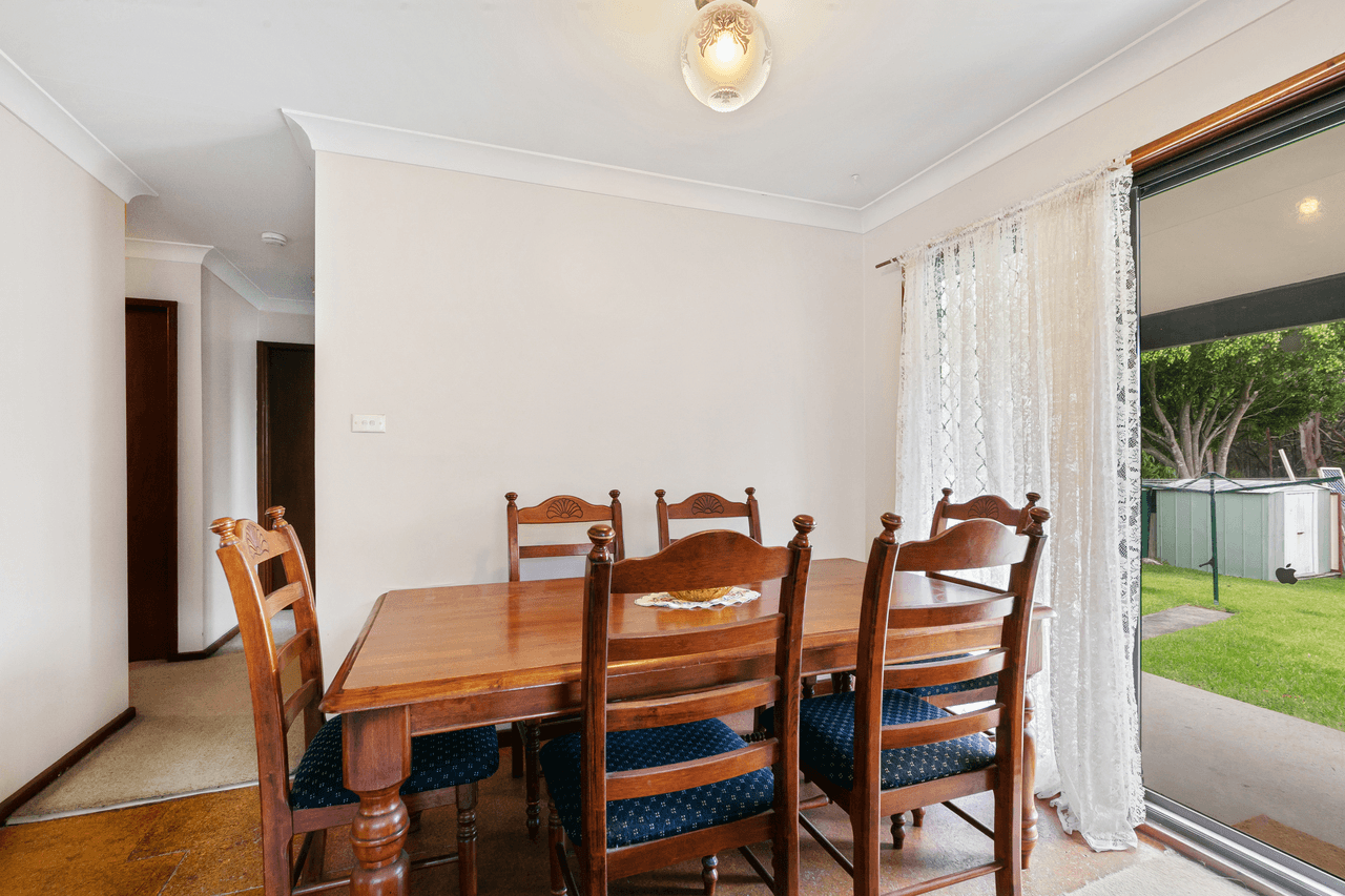 5 Kangaroo Avenue, LAKE MUNMORAH, NSW 2259