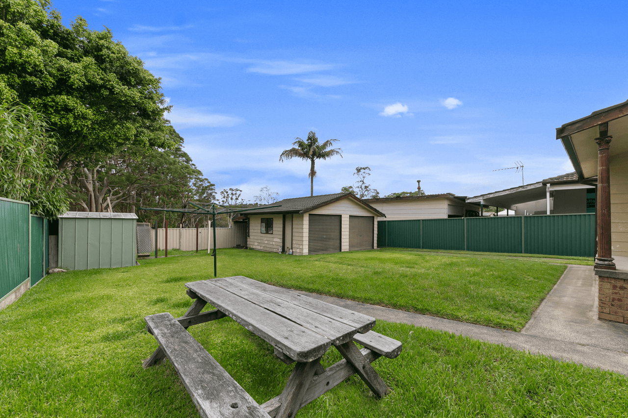 5 Kangaroo Avenue, LAKE MUNMORAH, NSW 2259