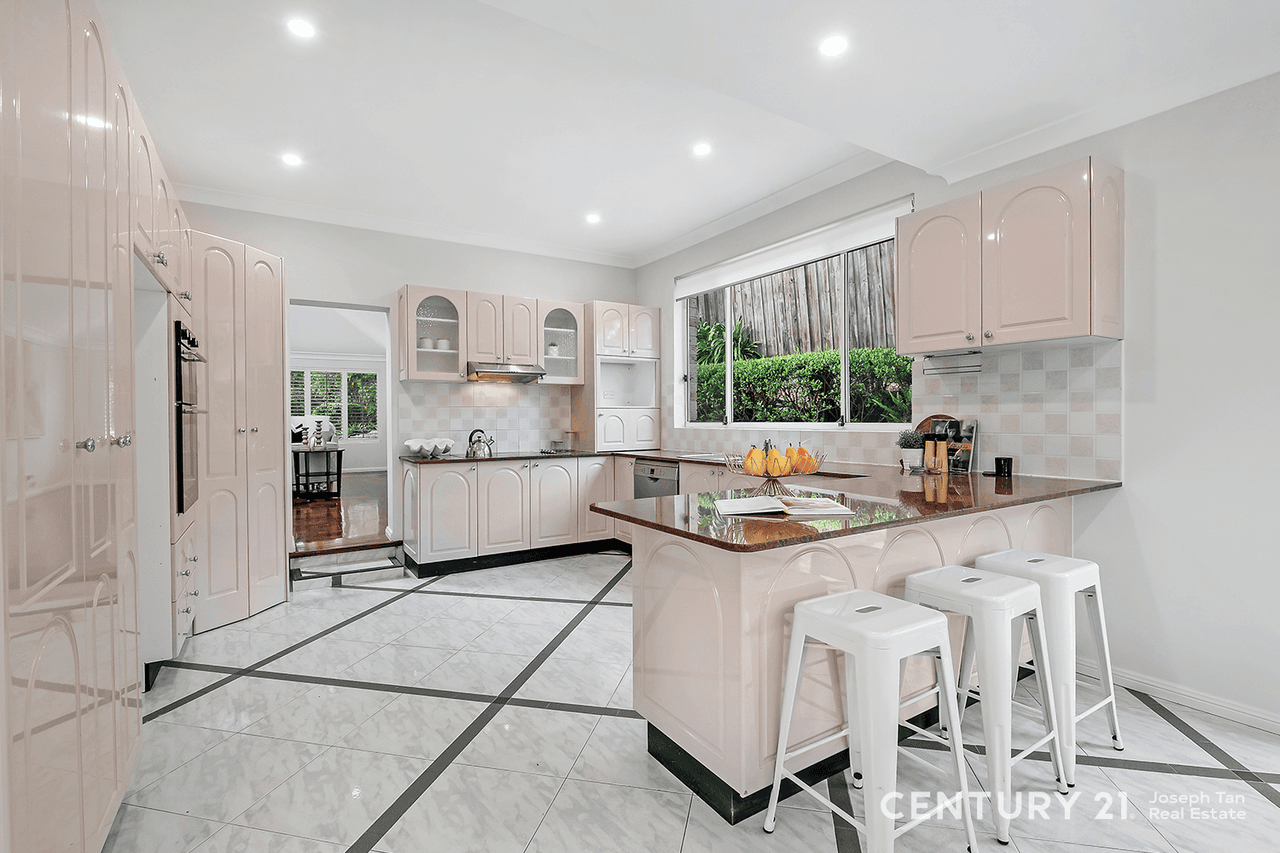 28 Fallon Drive, Dural, NSW 2158