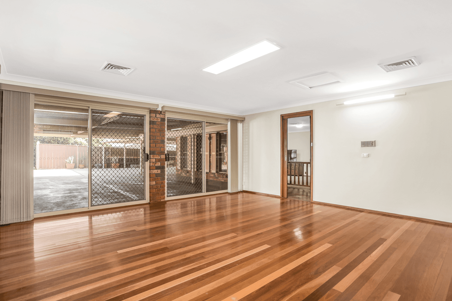 8 Mustang Avenue, St Clair, NSW 2759